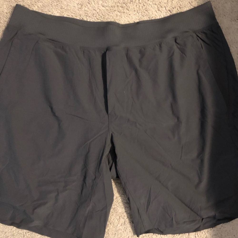 Men’s Lululemon shorts